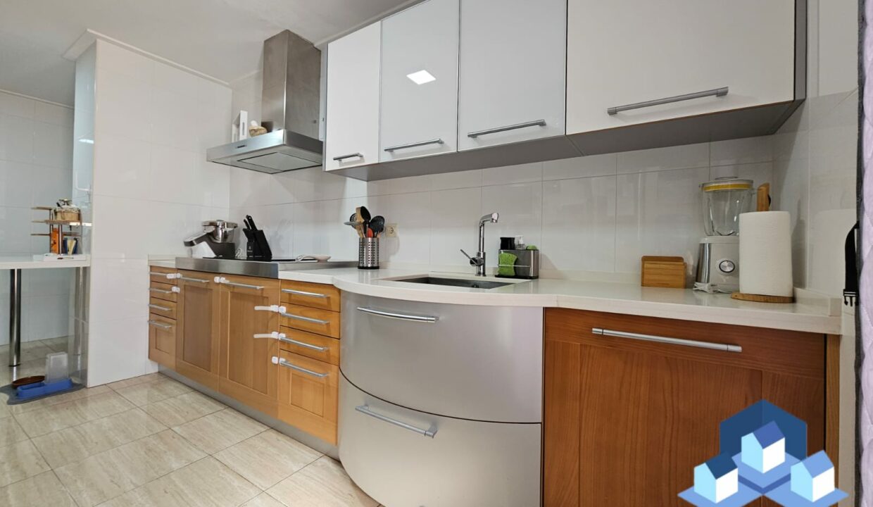 70da8957 F705 4046 Be12 F185a4afc9de